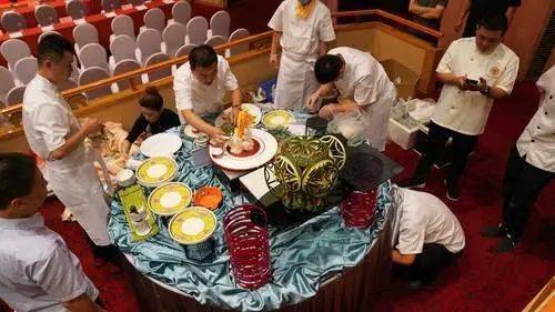 陜西省旅游住宿業(yè)餐飲服務(wù)現(xiàn)場(chǎng)實(shí)操培訓(xùn)與技能競(jìng)賽圓滿落幕